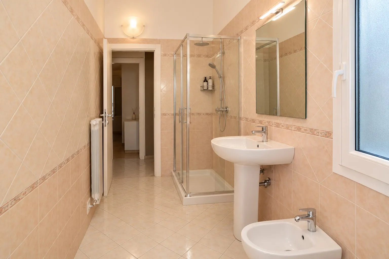 Villetta in vendita a Lido delle Nazioni – Giardino privato, 3 camere e 2 bagni