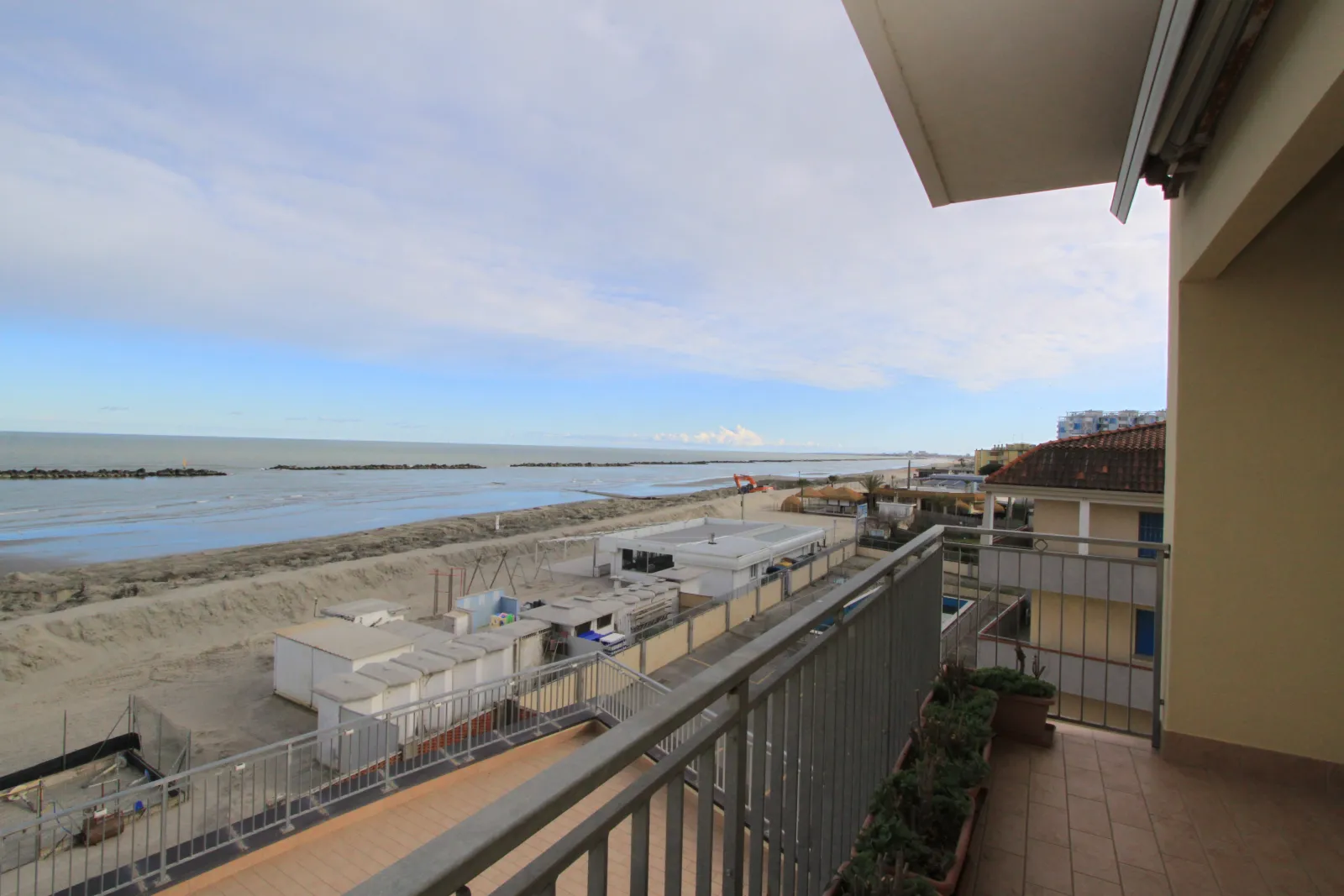 Bilocale fronte mare in Vendita a Lido di Pomposa