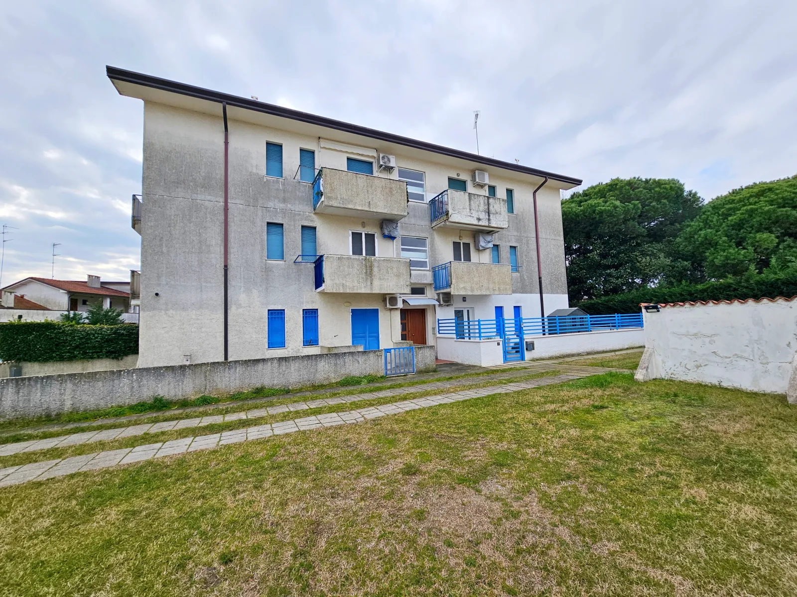 Bilocale in vendita a Liod degli Scacchi con piscina