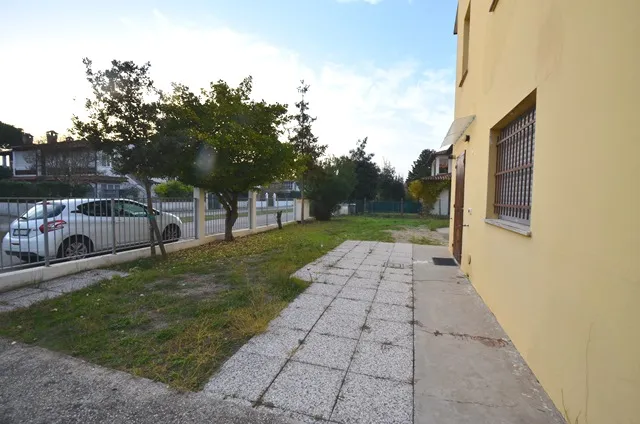 Ampio appartamento trilocale in Vendita a Lido delle Nazioni