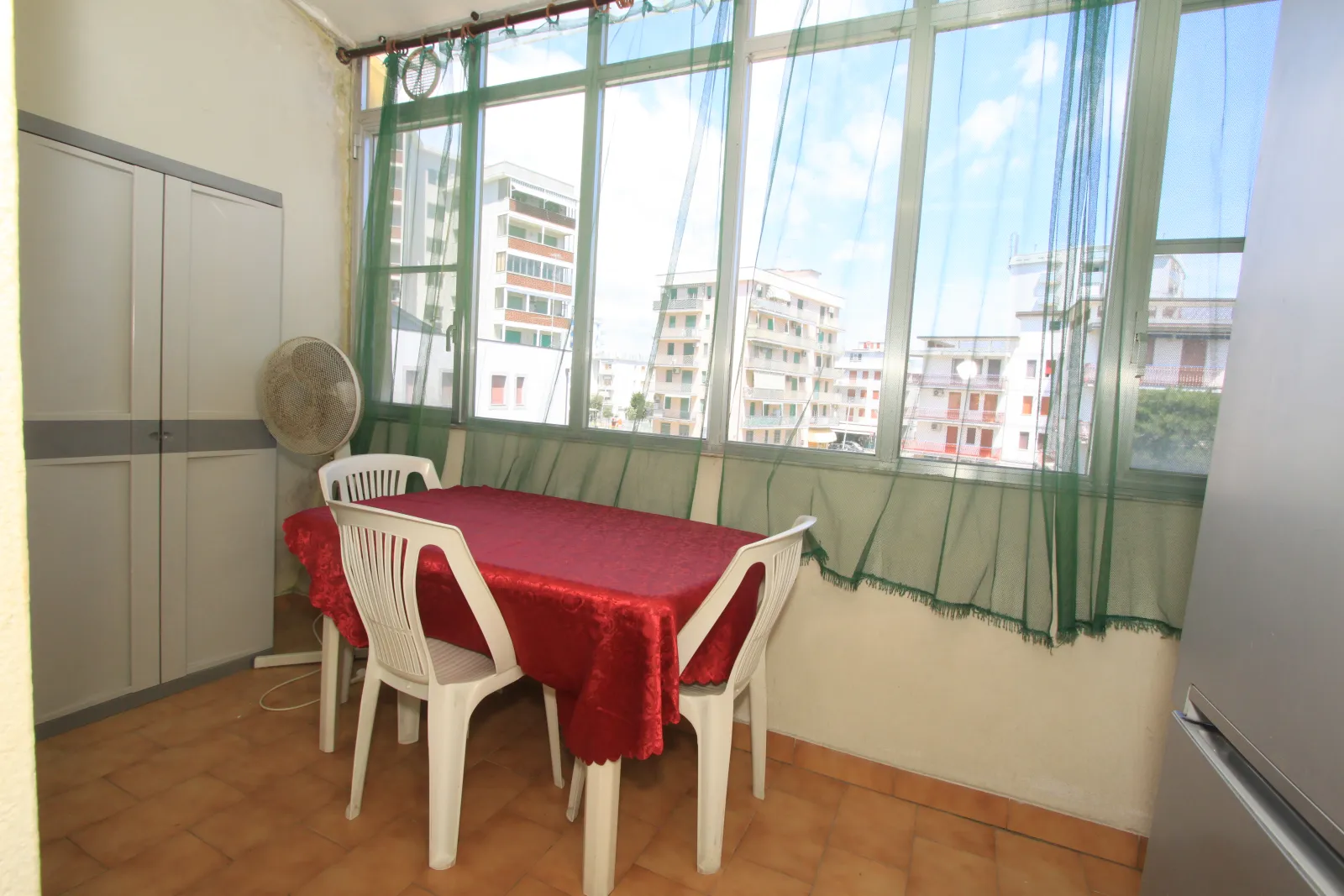 Trilocale in vendita con doppia veranda a Lido di Pomposa