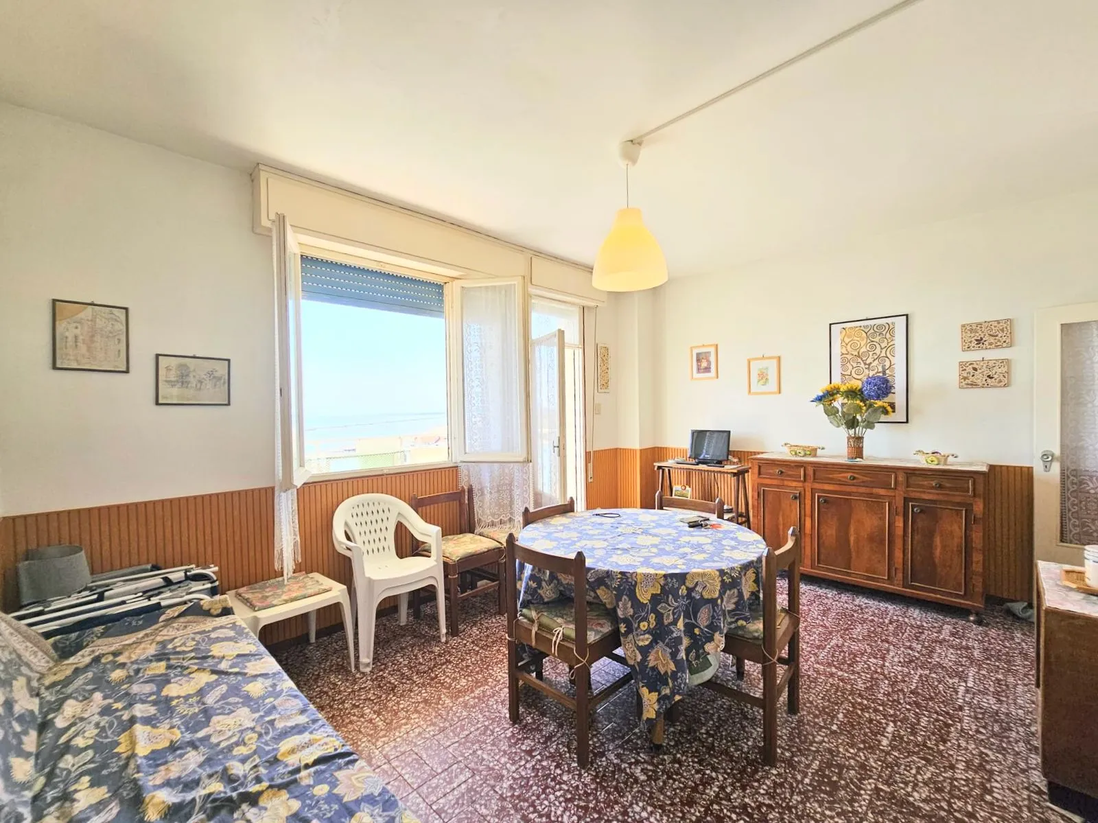 Bilocale in vendita con vista fronte mare