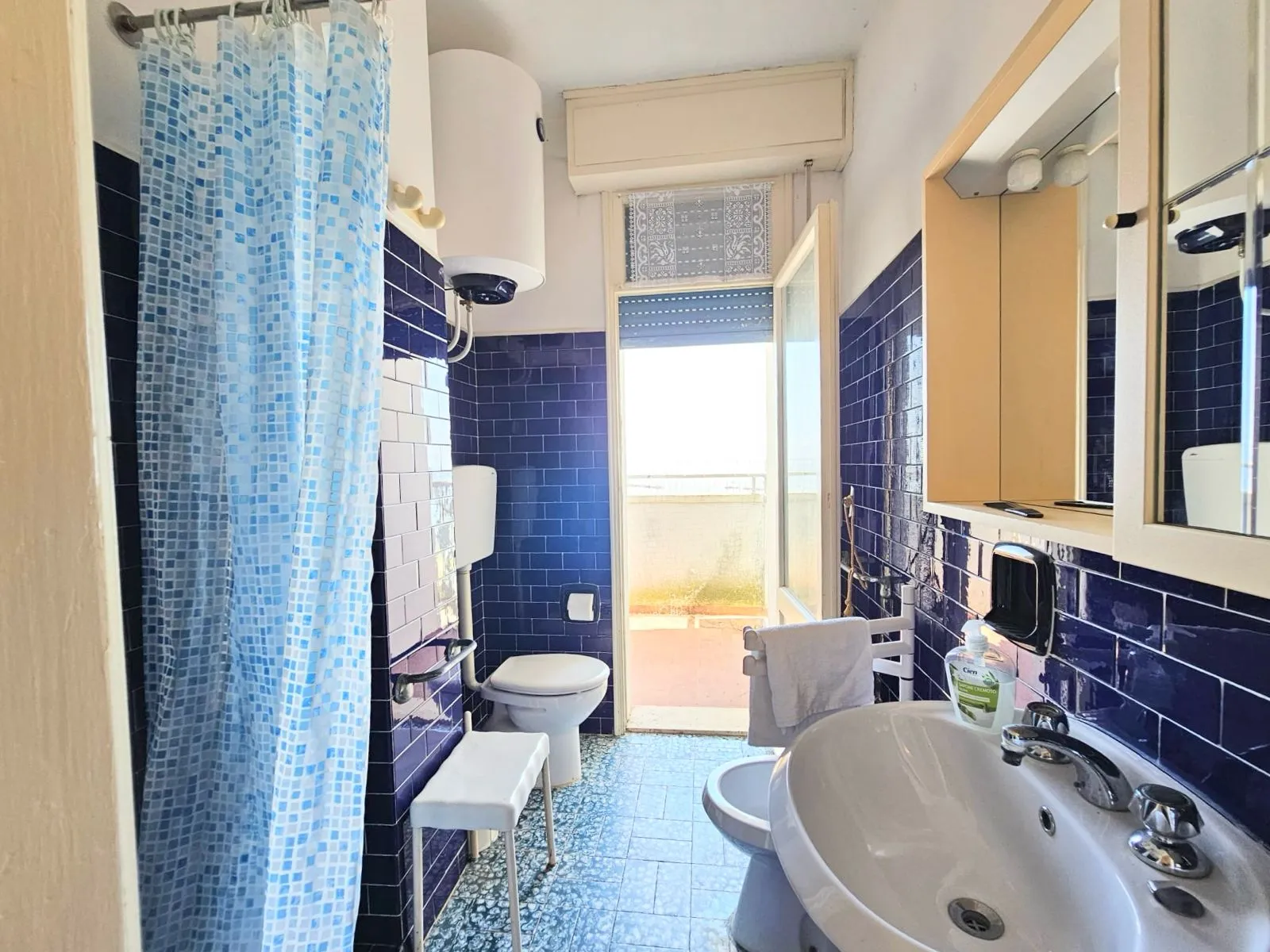 Bilocale in vendita con vista fronte mare