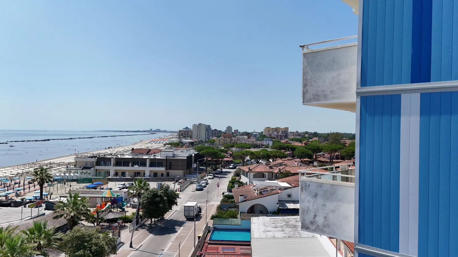 Bilocale in vendita con vista fronte mare
