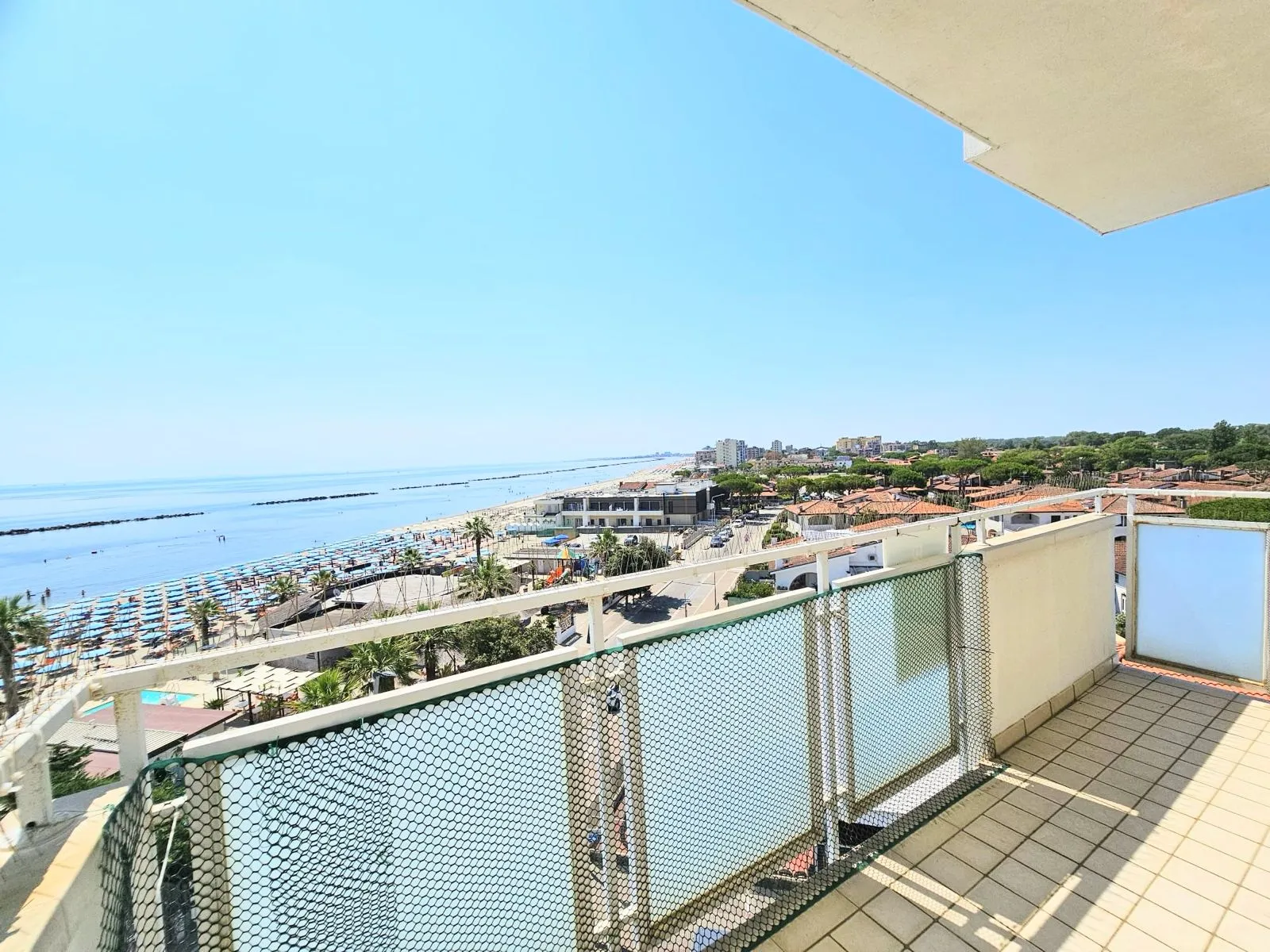 Bilocale in vendita con vista fronte mare