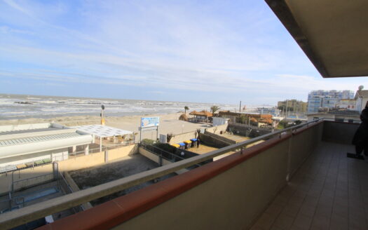 Quadrilocale fronte mare in vendita a Lido di Pomposa